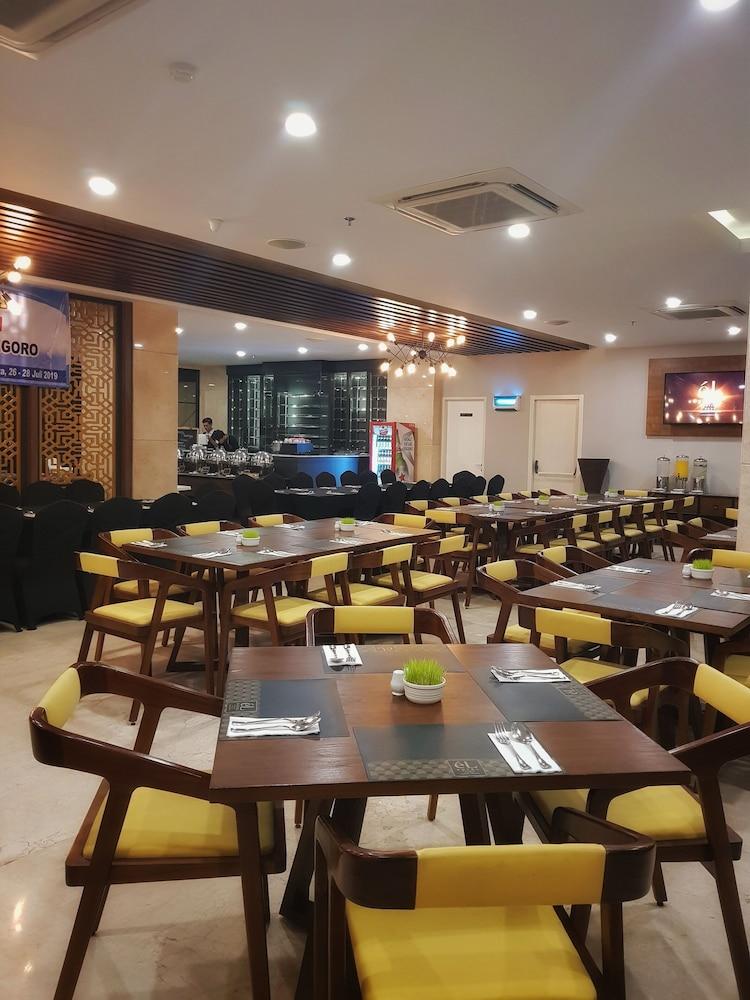 El Hotel Yogyakarta Malioboro Exterior foto